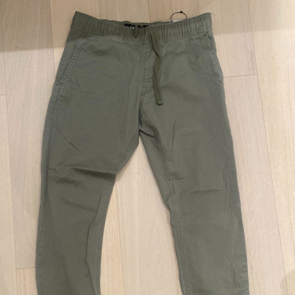 Express crop pants